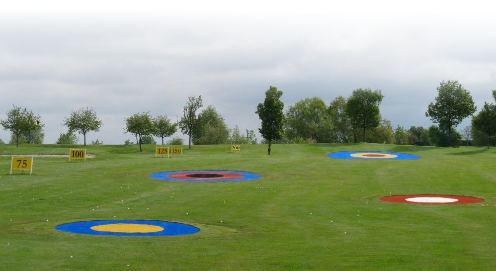 Driving Range mit Zielgrüns